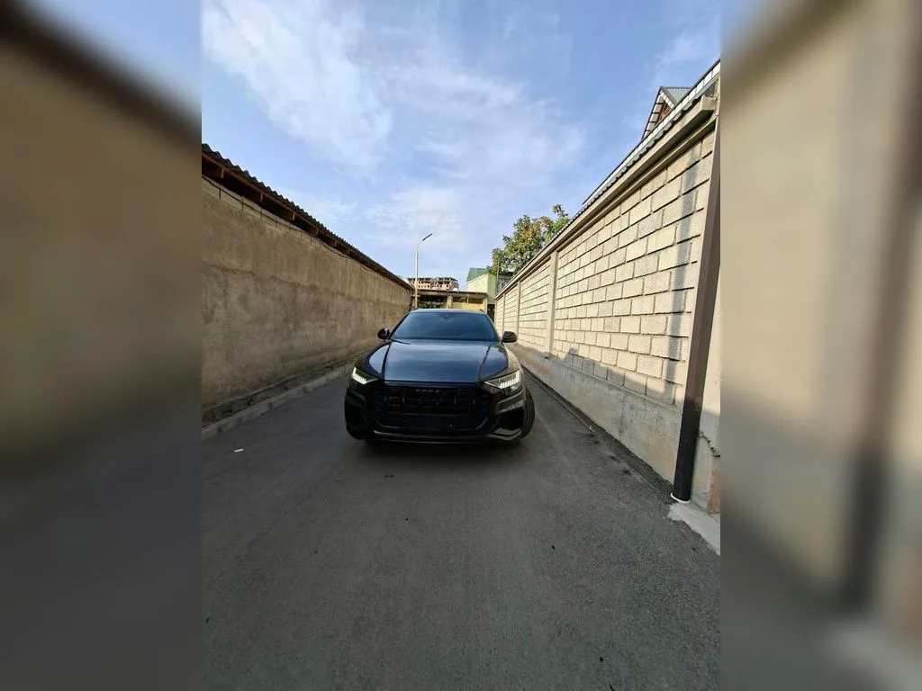 Audi Q8