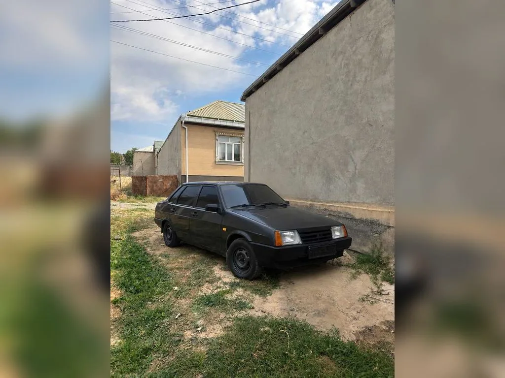 Lada 21099
