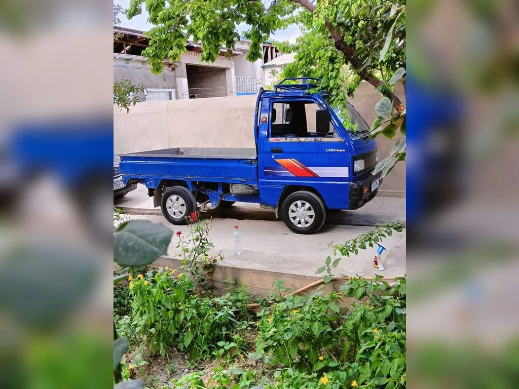 Бортовой автомобиль Daewoo Labo