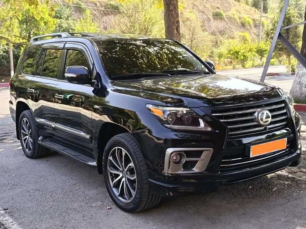 Lexus LX