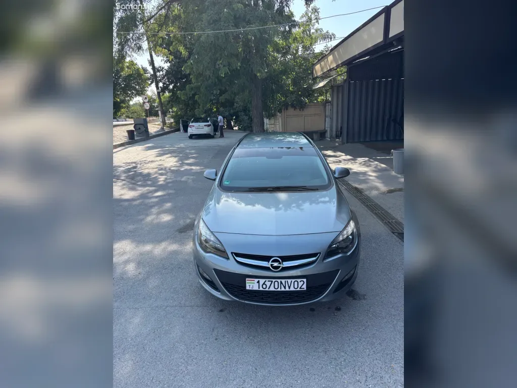 Opel Astra J