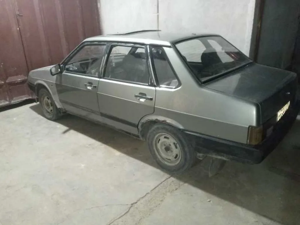 Lada 21099