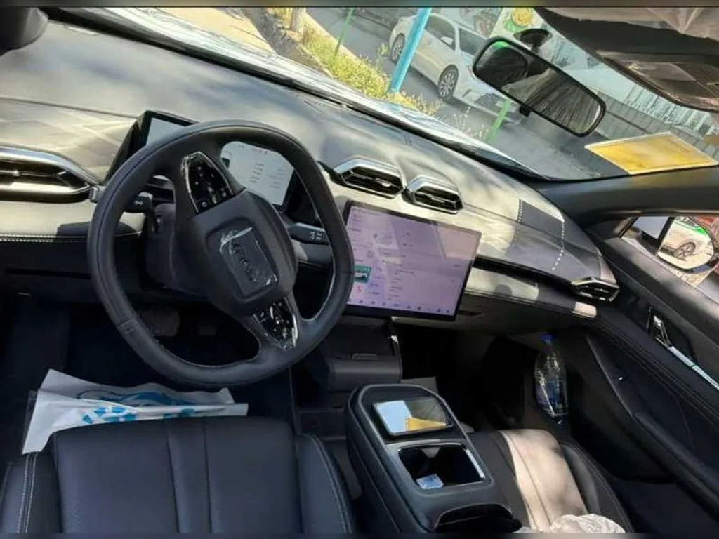 Dongfeng L7