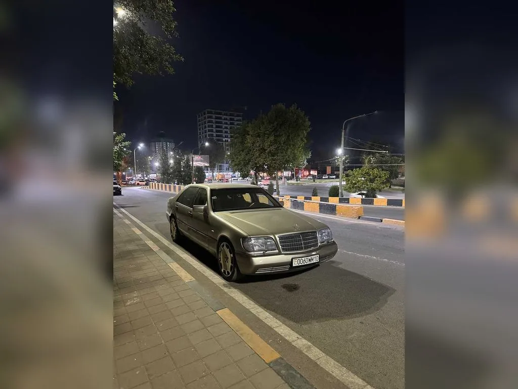 Mercedes-Benz S-Class