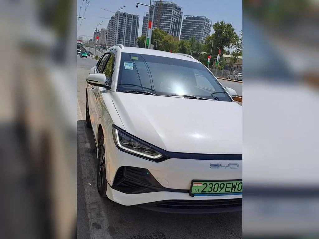 BYD E2