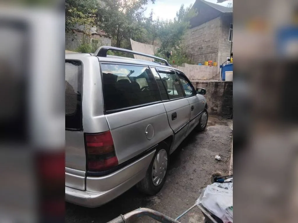 Opel Astra F