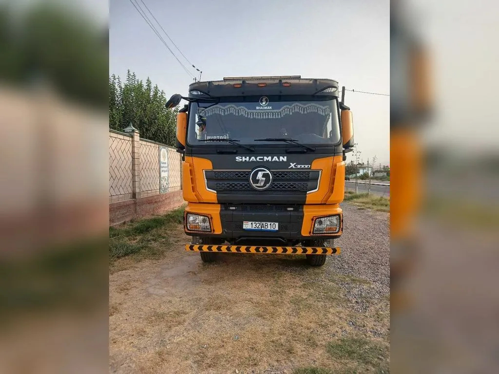Самосвал Shacman