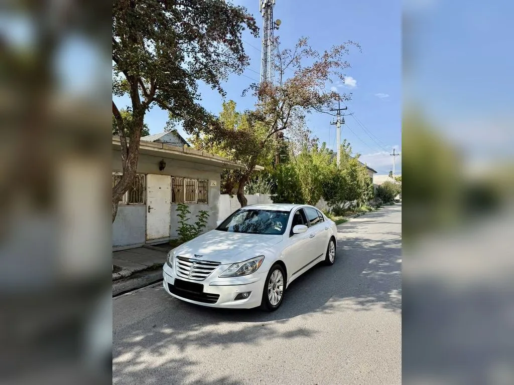 Hyundai Genesis