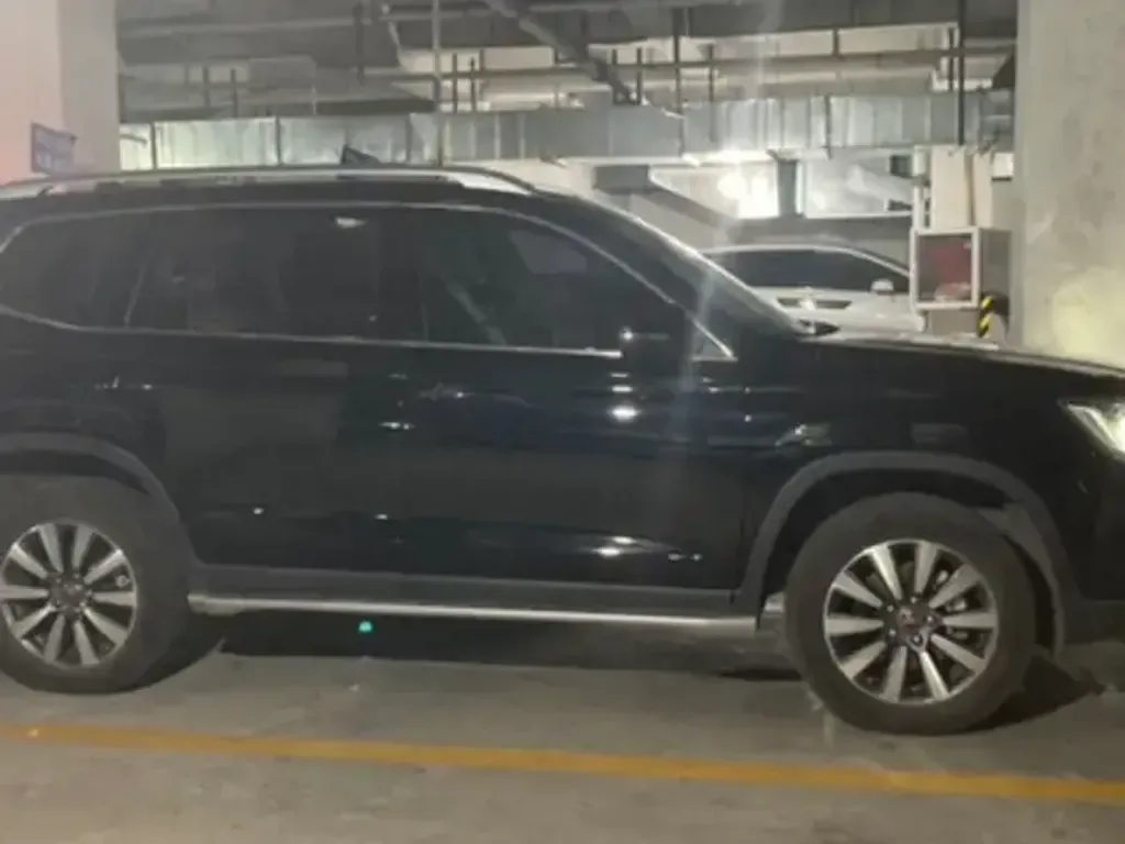 Roewe Rx8