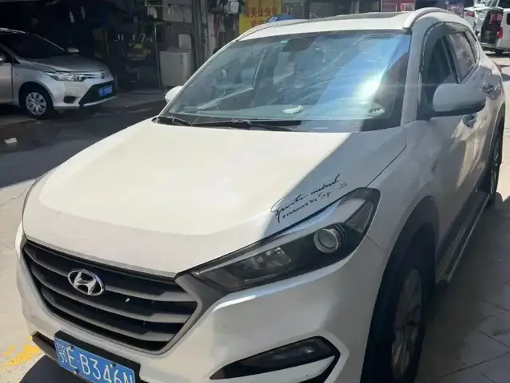 Hyundai Tucson