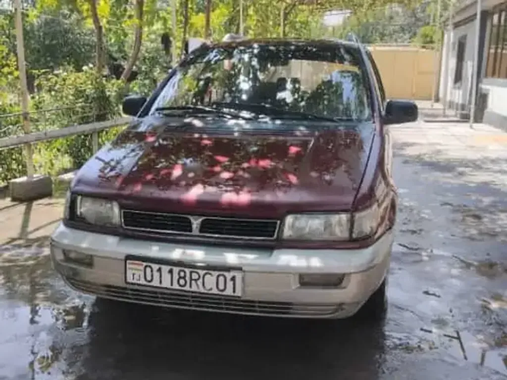 Mitsubishi Dion