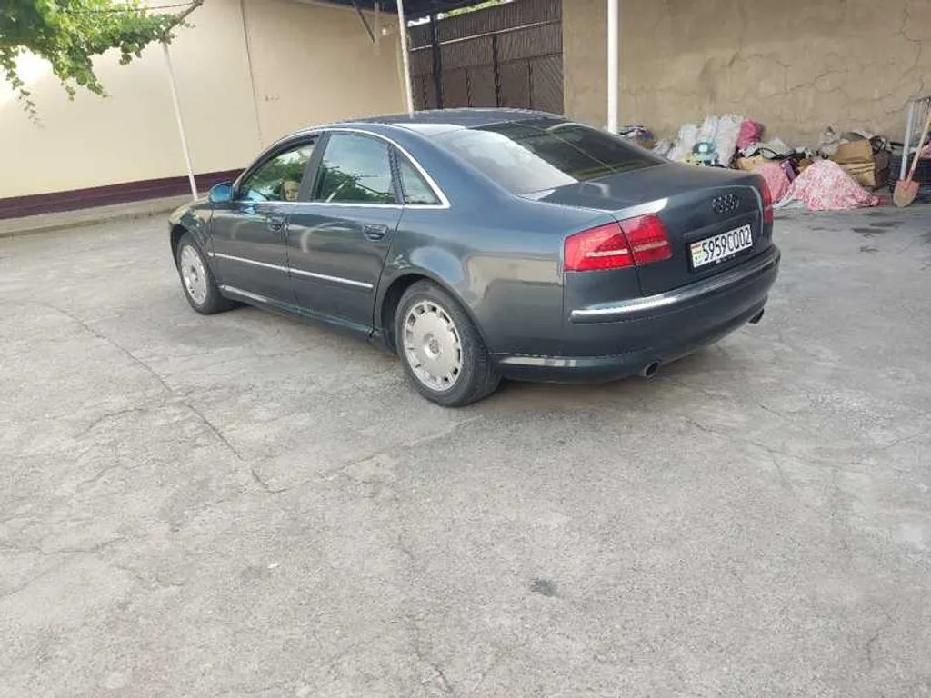 Audi A8