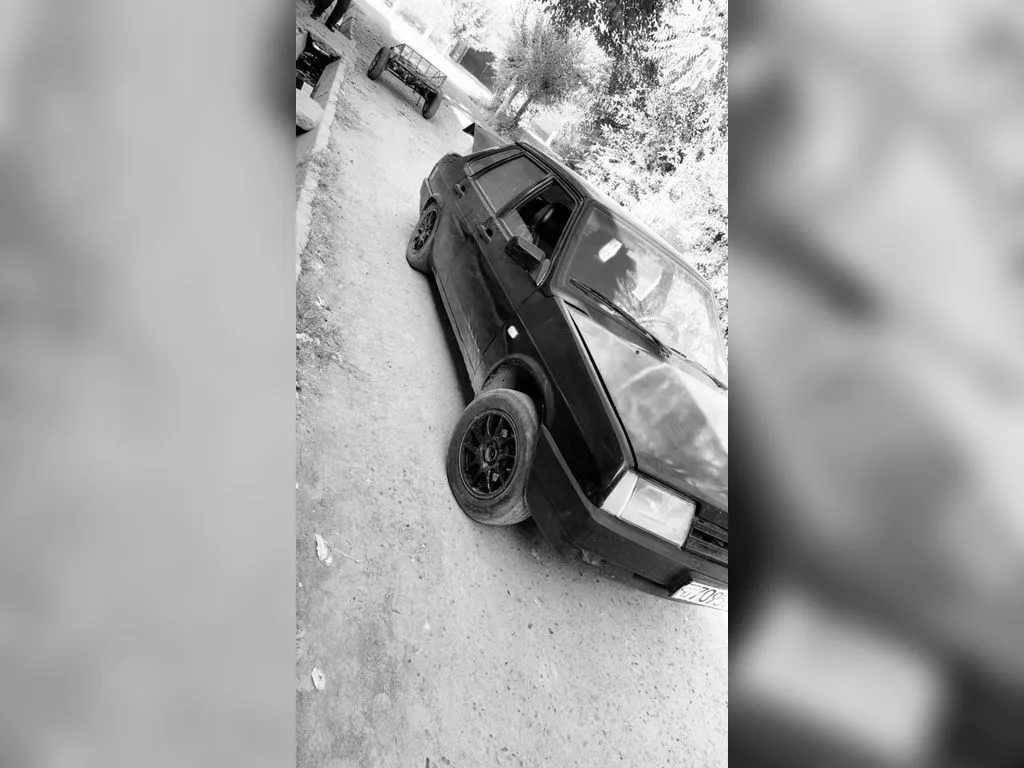 Lada 21099