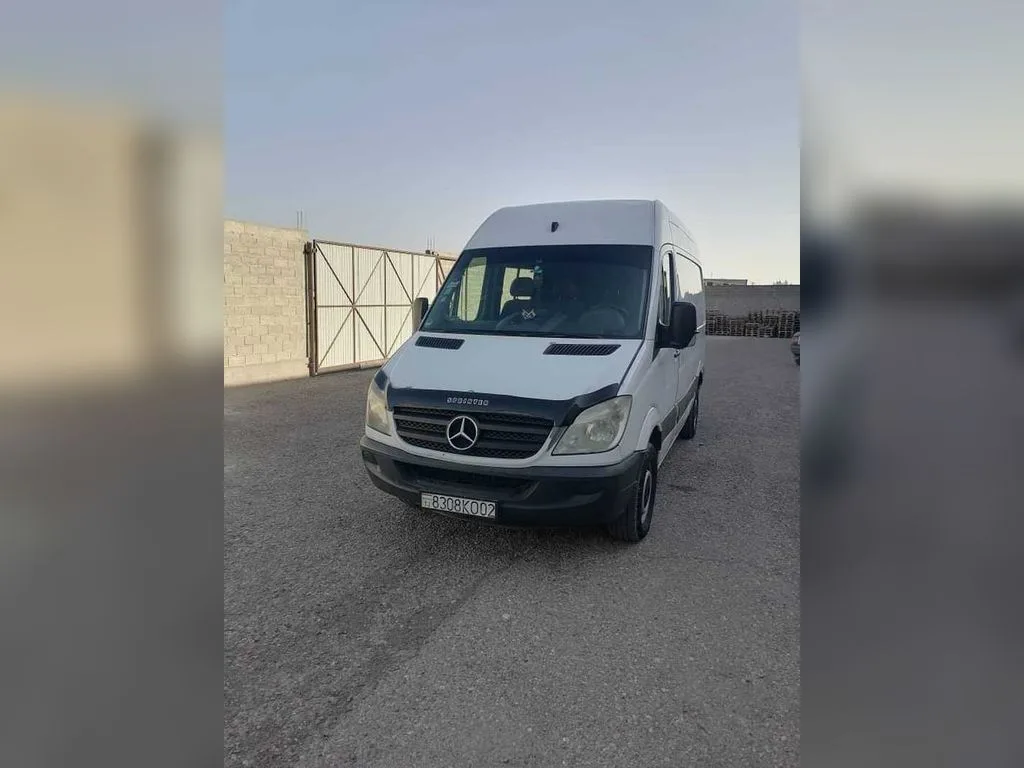 Фургон Mercedes-Benz Sprinter