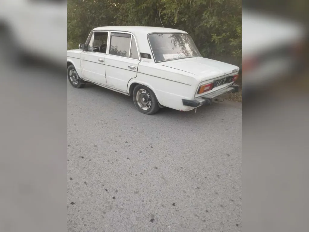 Lada 2106