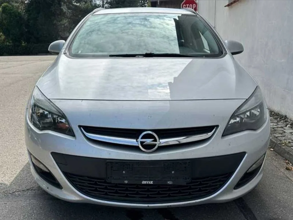 Opel Astra J