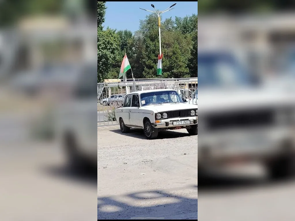 Lada 2106