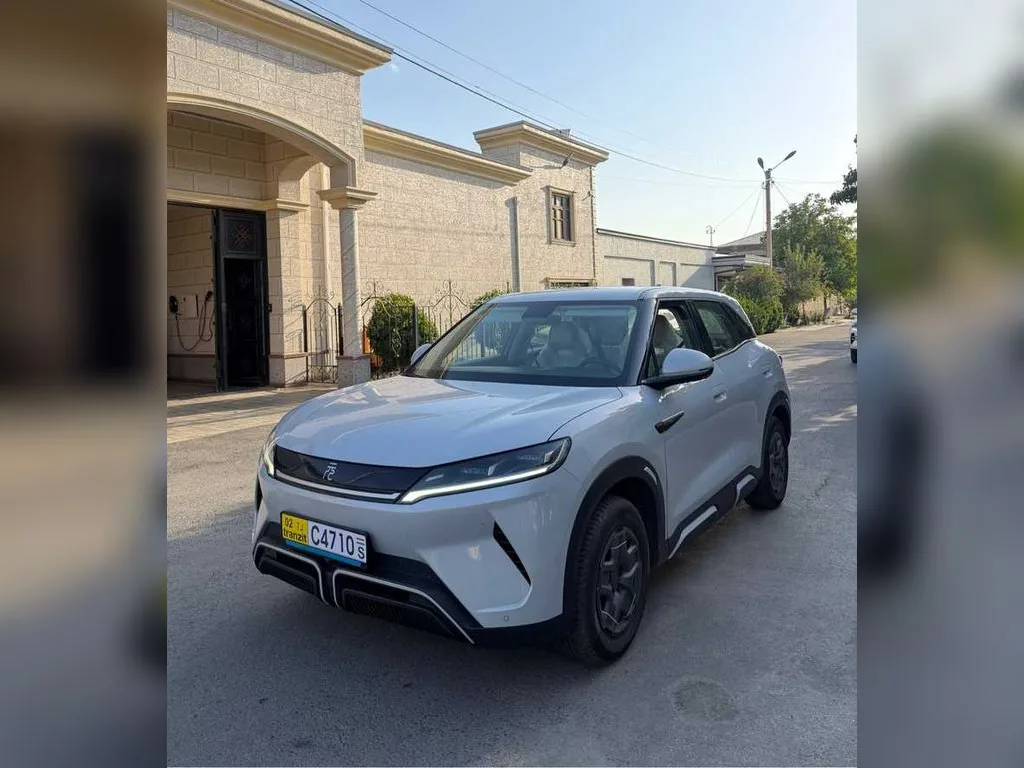 BYD Yuan UP