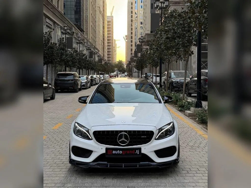 Mercedes-Benz C-Class