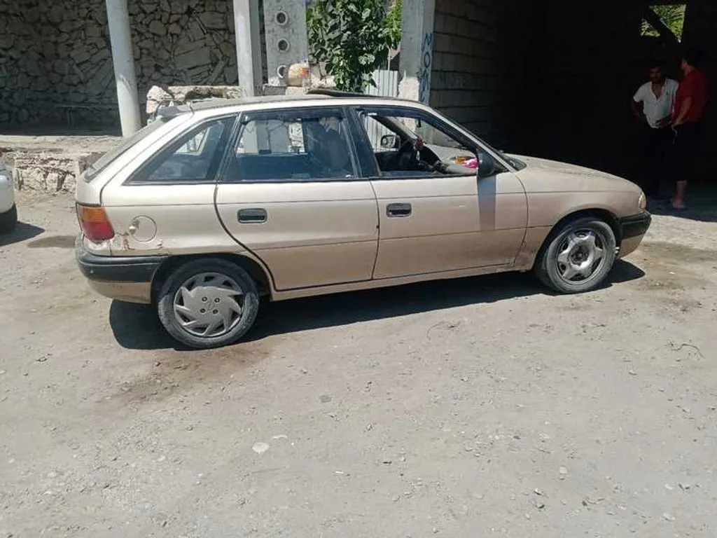 Opel Astra F