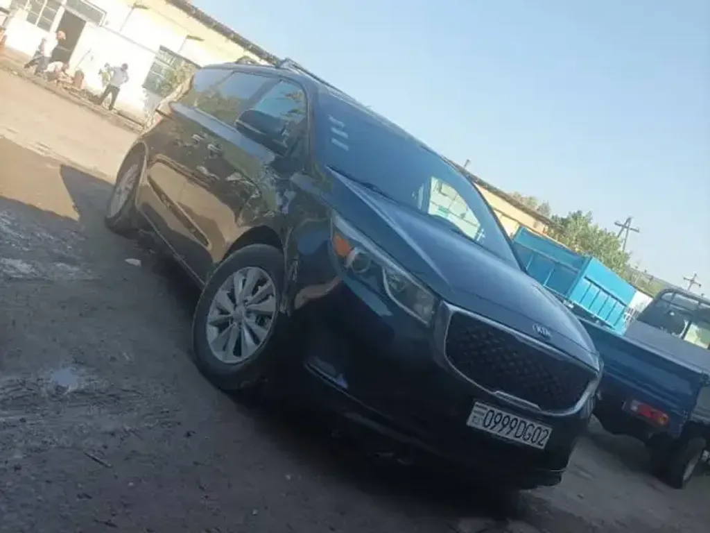 Kia Carnival