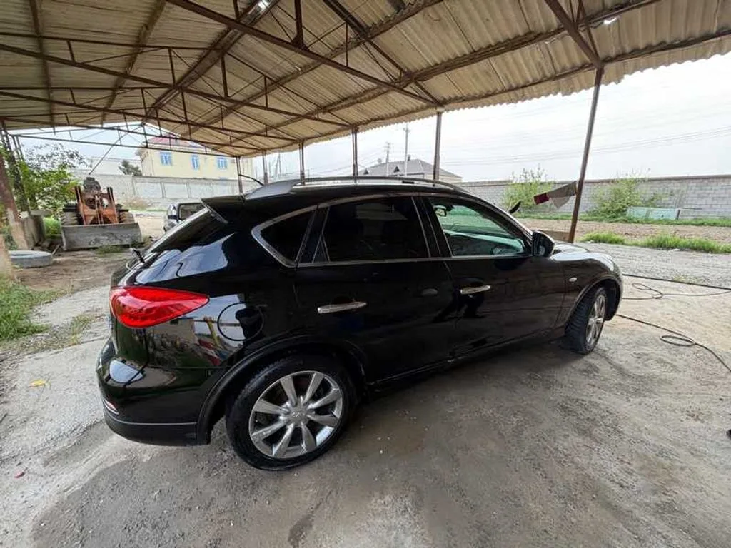Infiniti EX