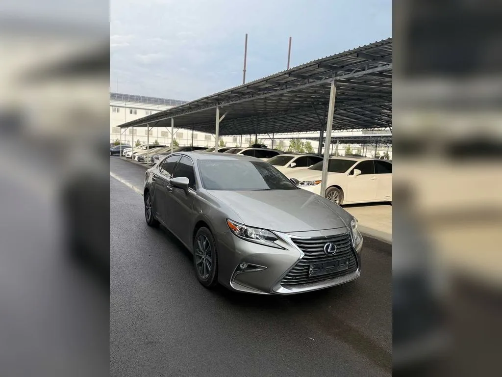 Lexus ES series