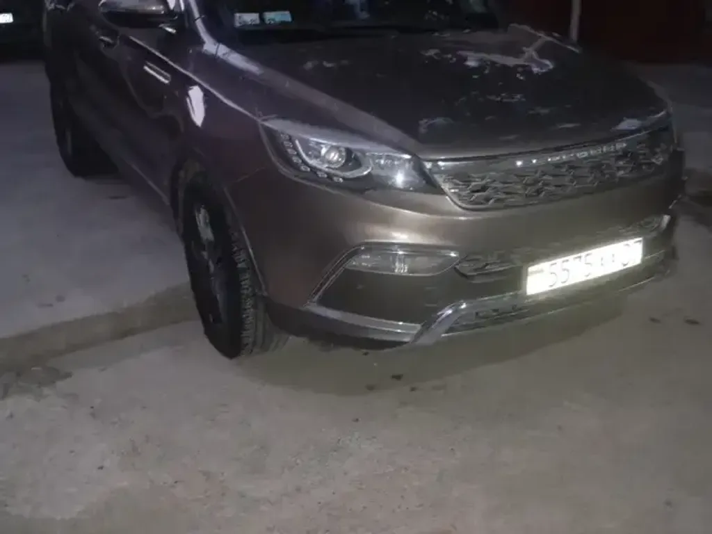 BYD Leopard 8