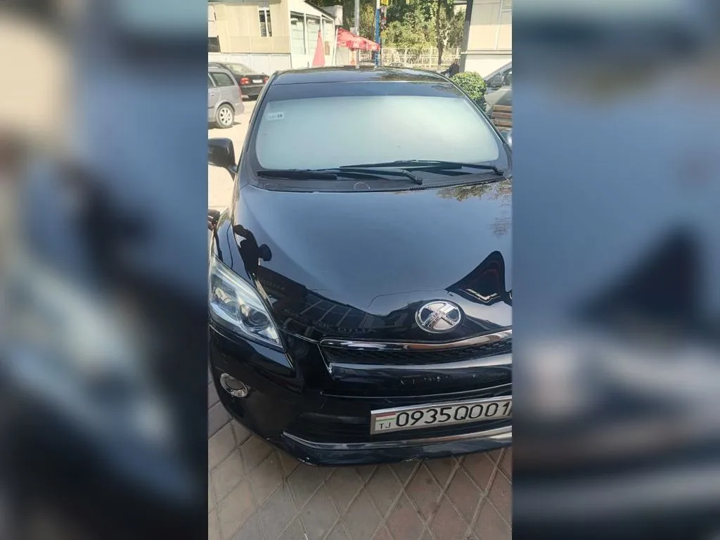 Toyota Mark X Zio