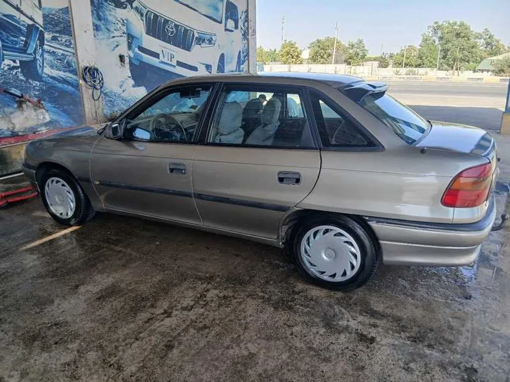 Opel Astra F
