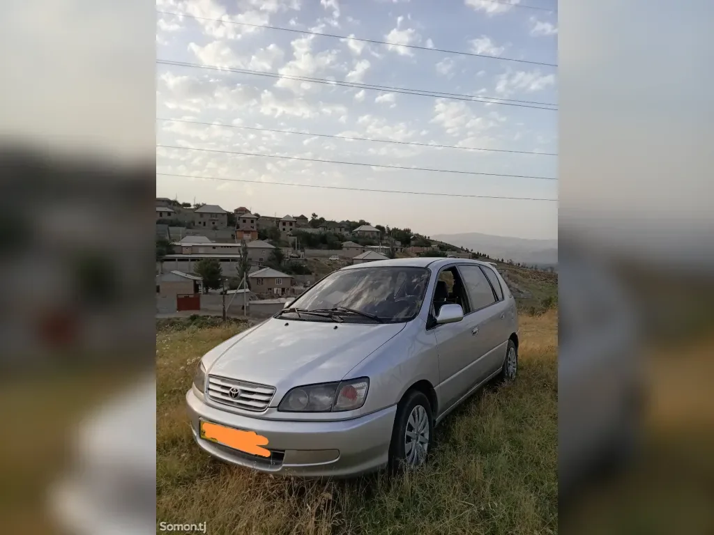 Toyota Ipsum