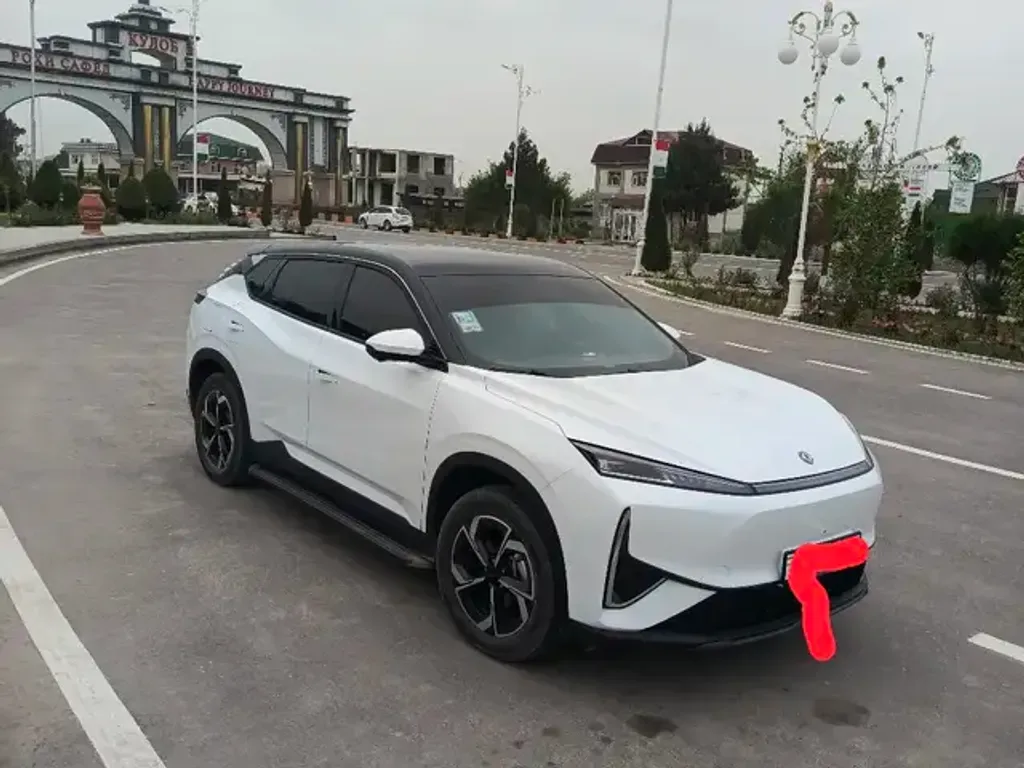 Dongfeng L7