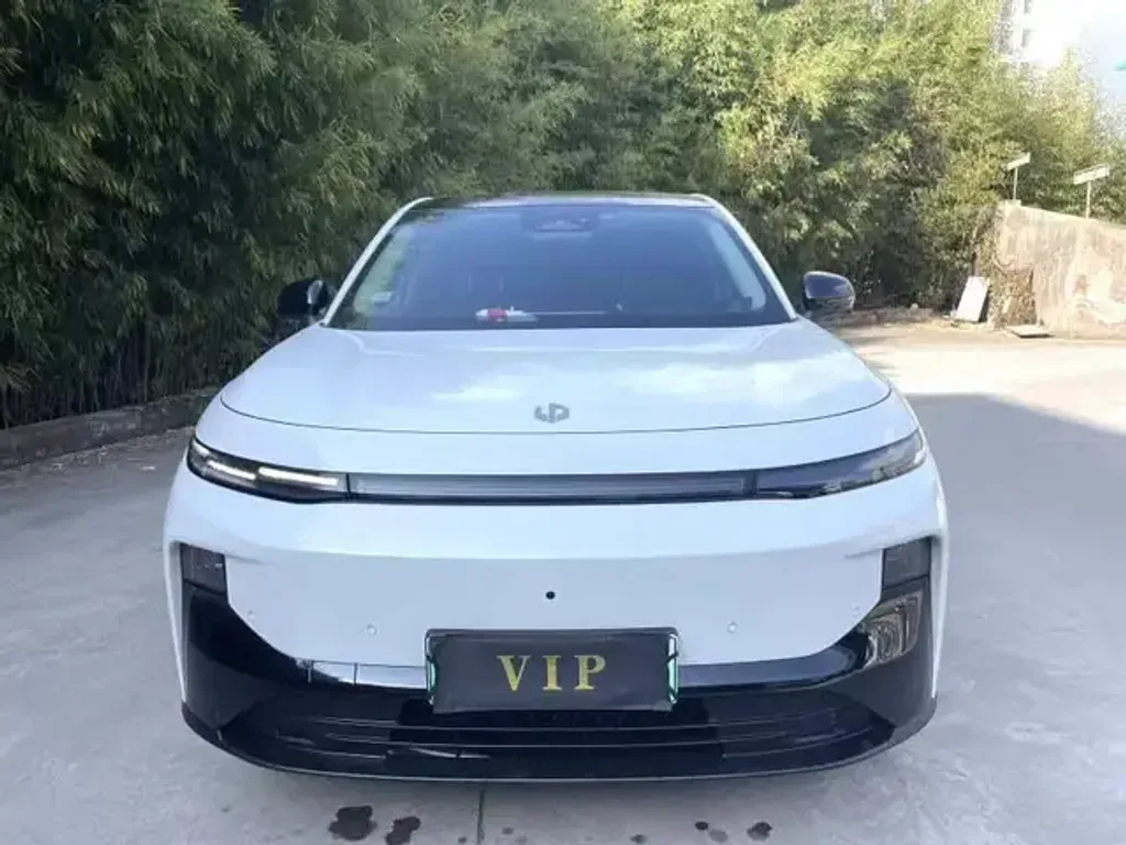 Leapmotor C10