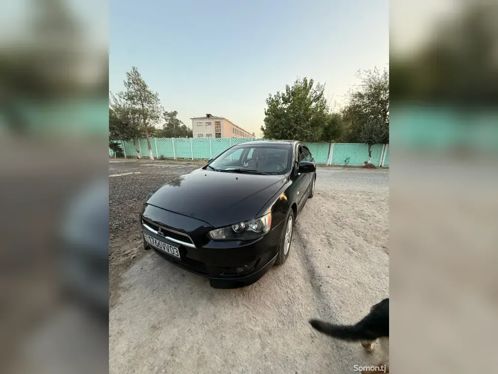 Mitsubishi Lancer