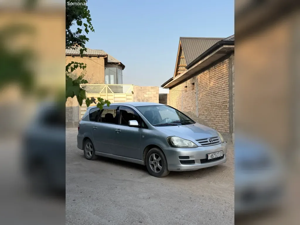 Toyota Ipsum