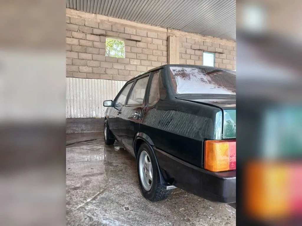 Lada 21099