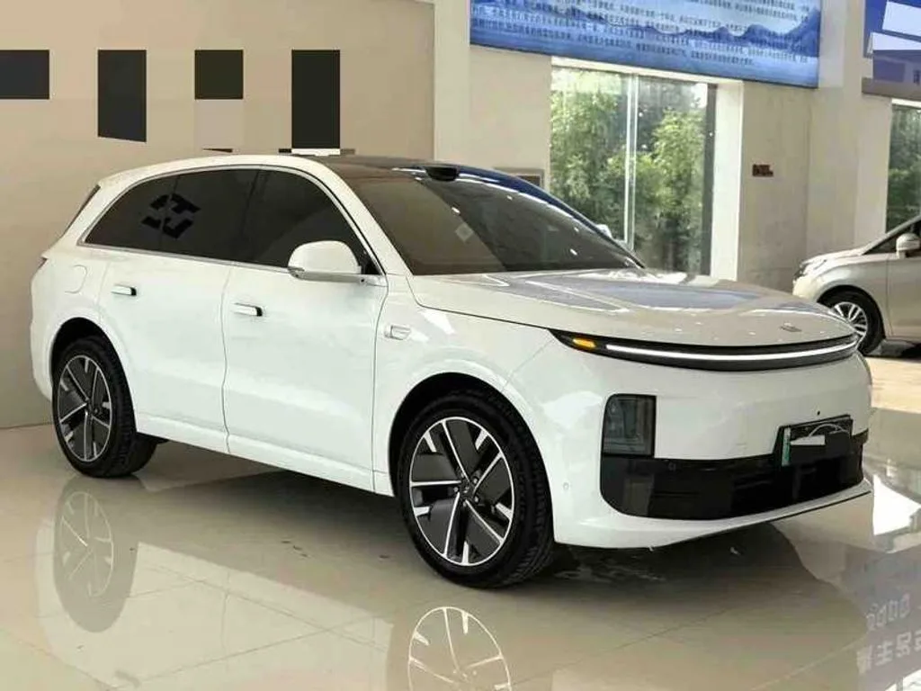 Li Auto L6