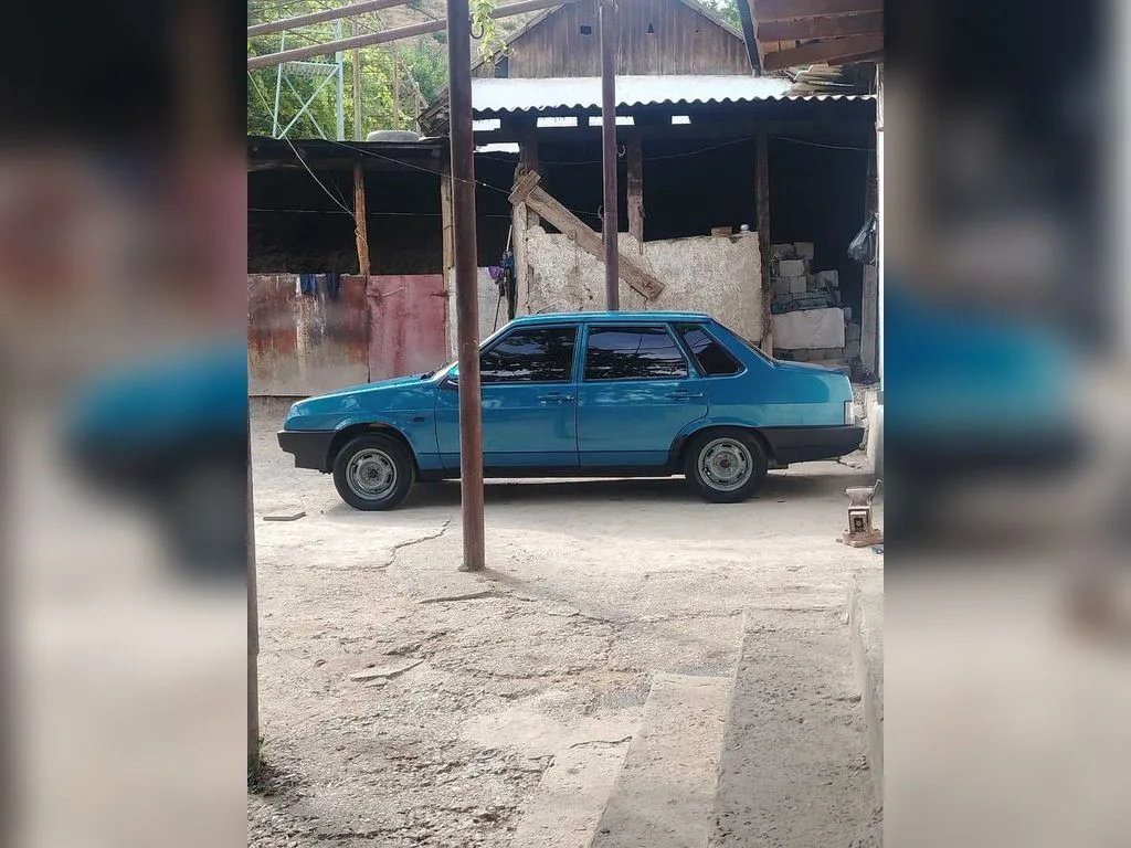 Lada 21099