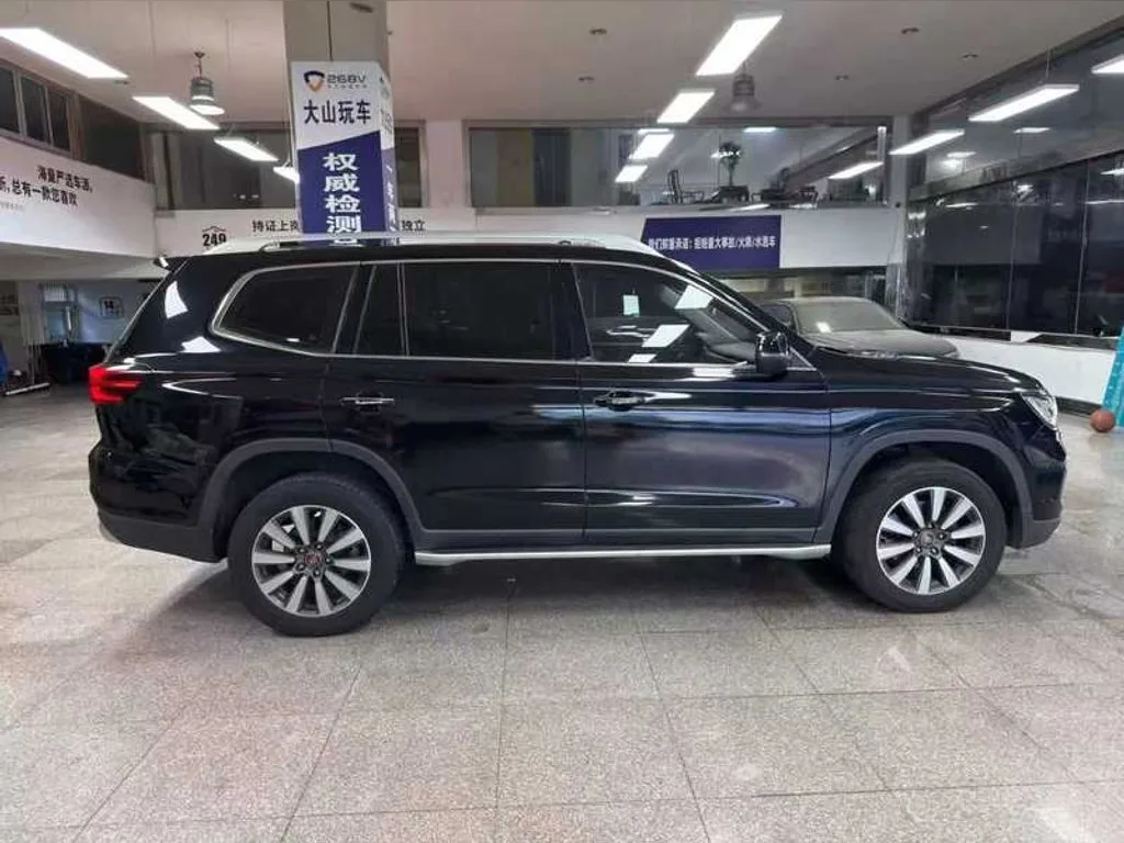 Roewe Rx8