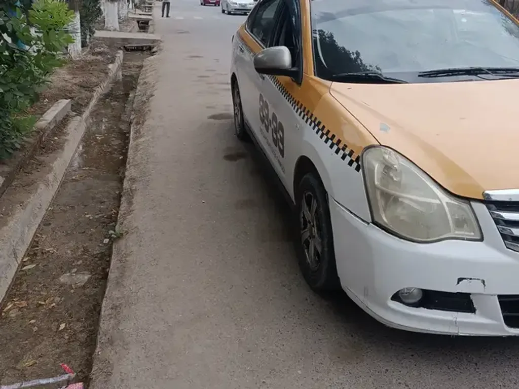 Nissan Almera