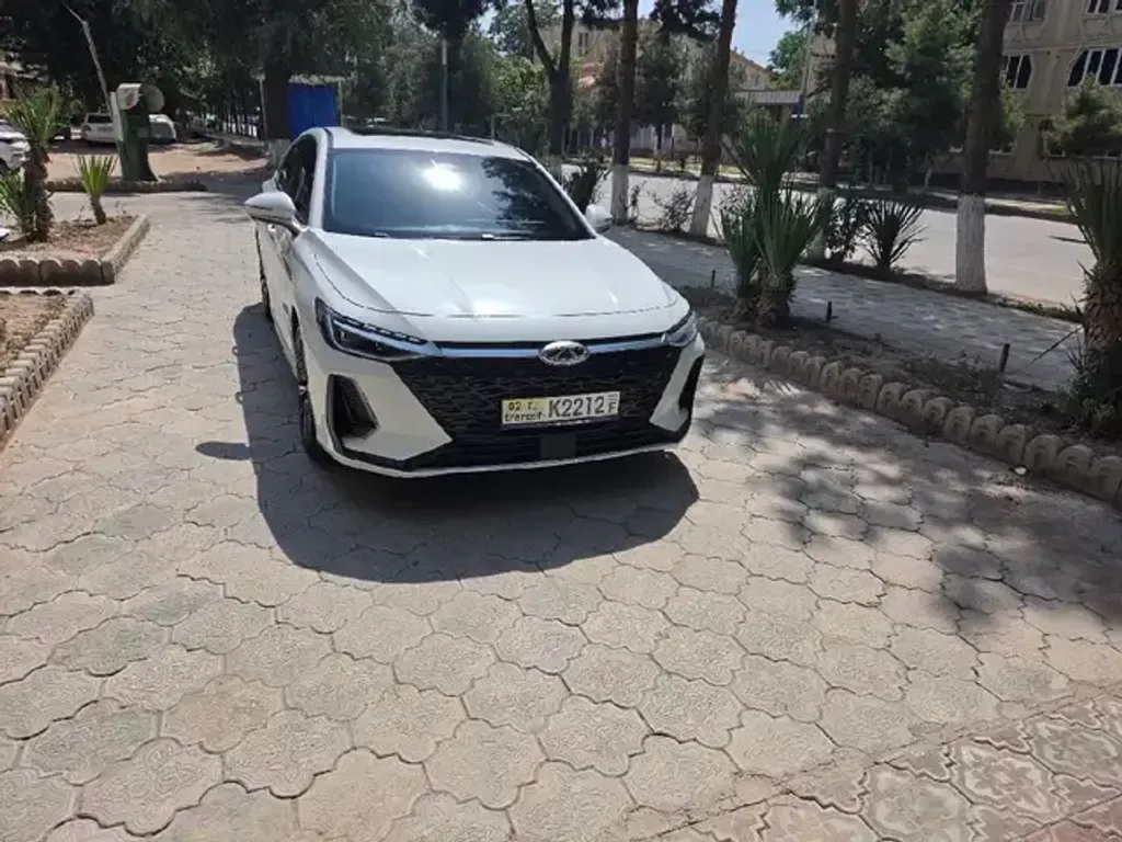 Chery Arrizo 8