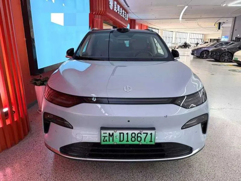 Leapmotor C11