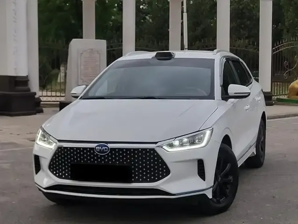 BYD E2