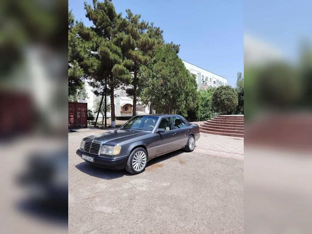 Mercedes-Benz W124