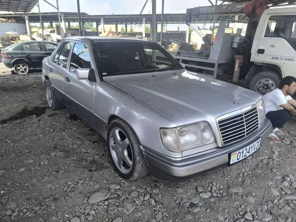 Mercedes-Benz W124