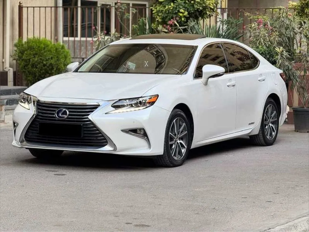 Lexus ES series