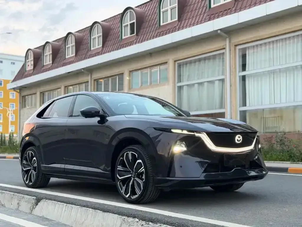 Mazda EZ 6