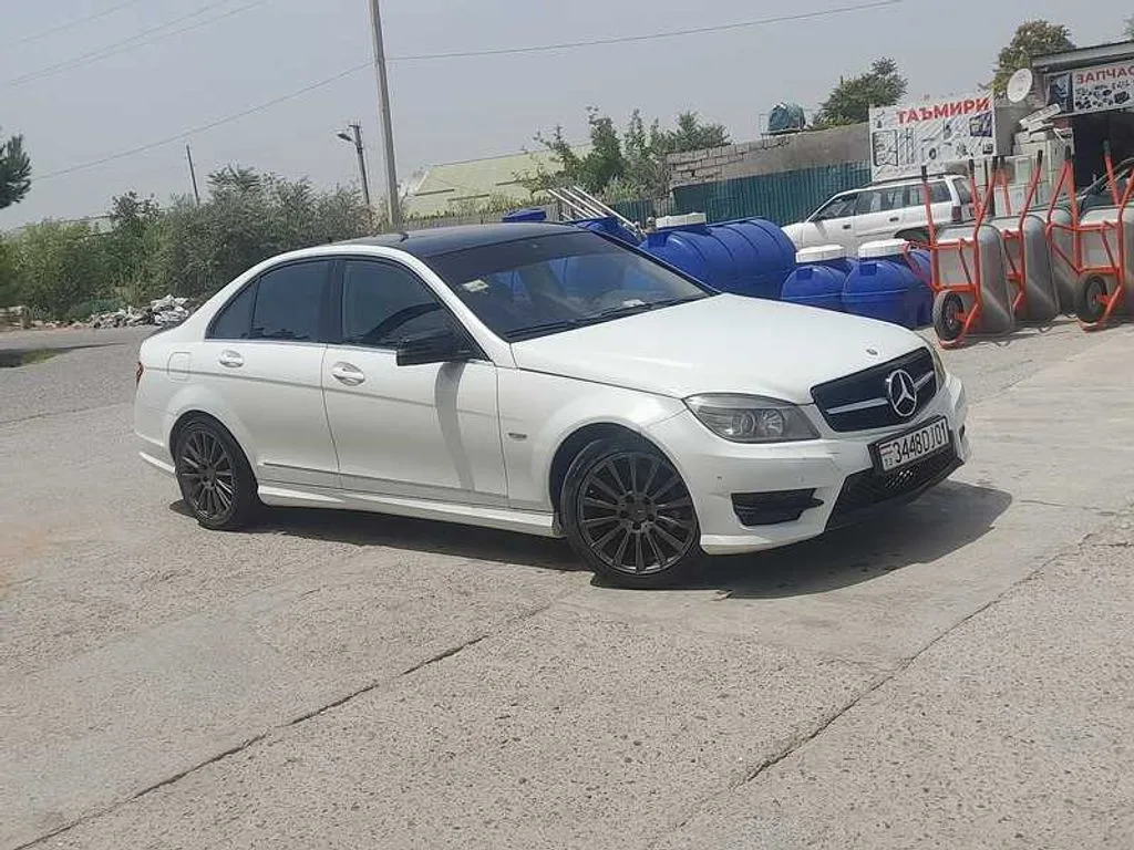 Mercedes-Benz C-Class