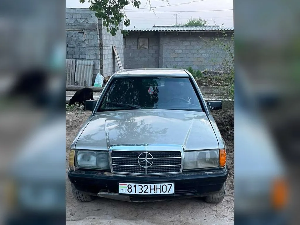Mercedes-Benz W124