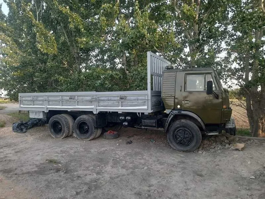 Бортовой грузовик Камаз 1999